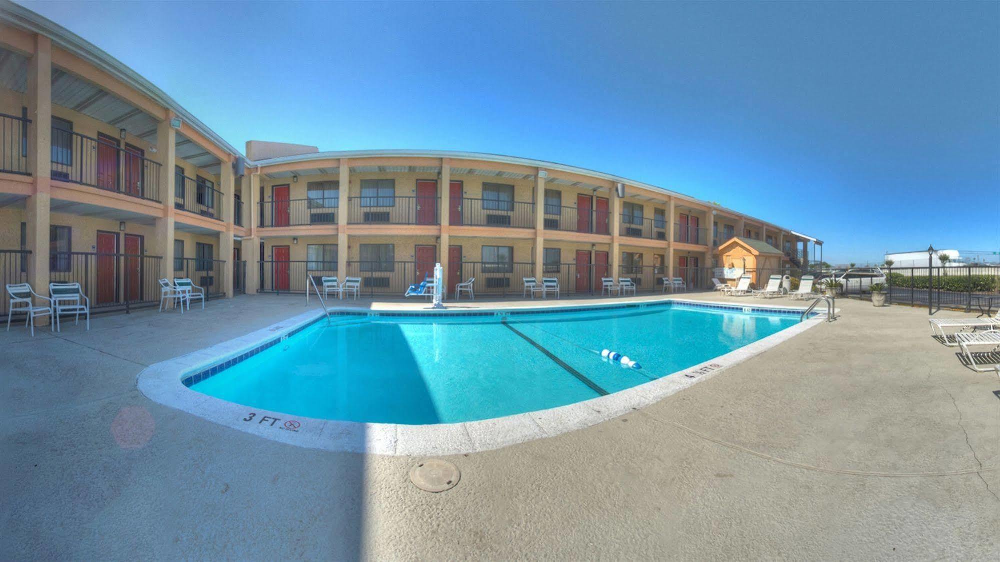 Rodeway Inn North Charleston - Ashley Phosphate Exterior photo